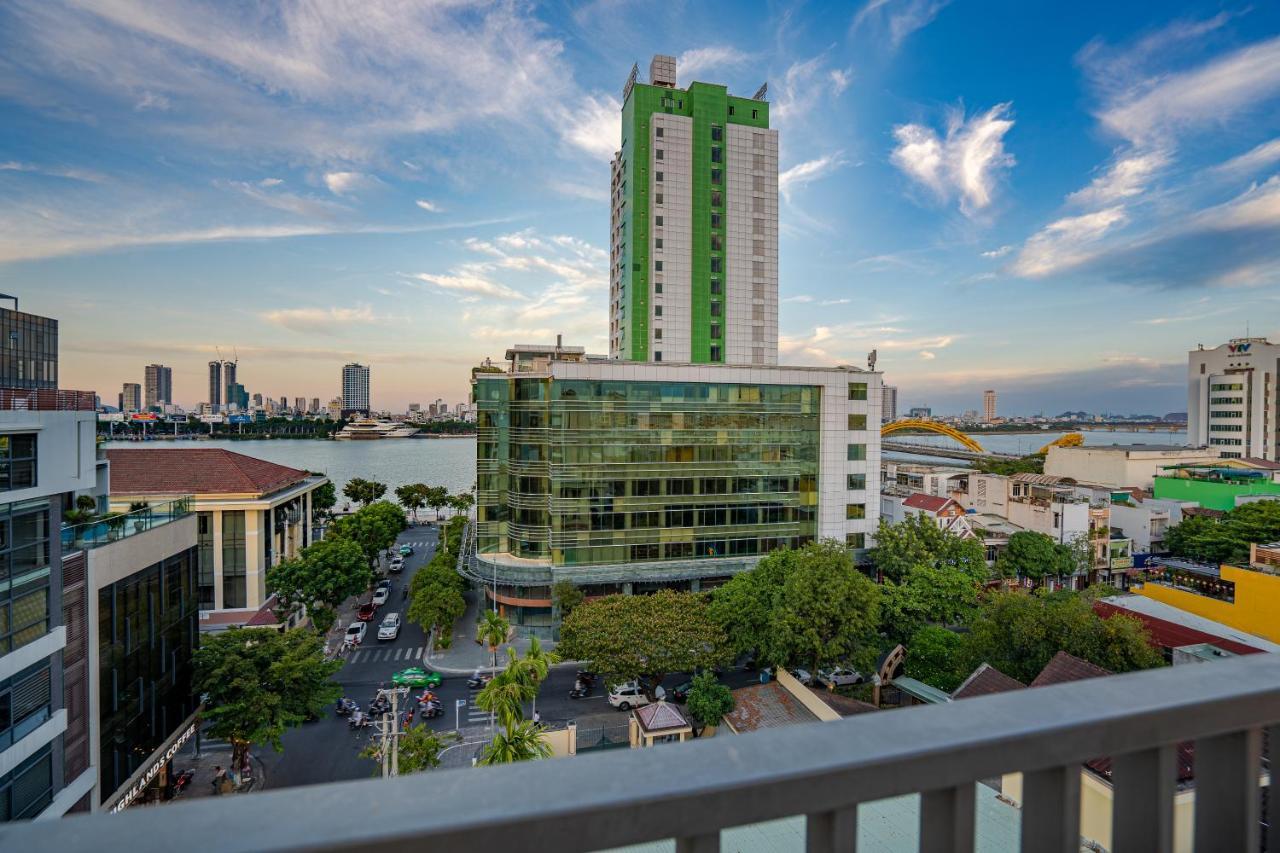Dragon View Riverfront Hotel ダナン市 エクステリア 写真